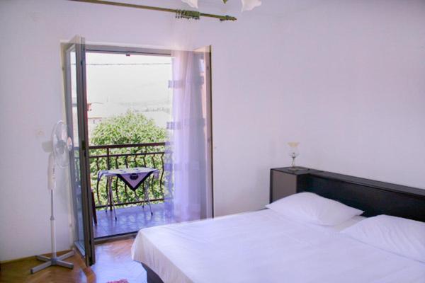 Mravak Apartments Трогир Екстериор снимка