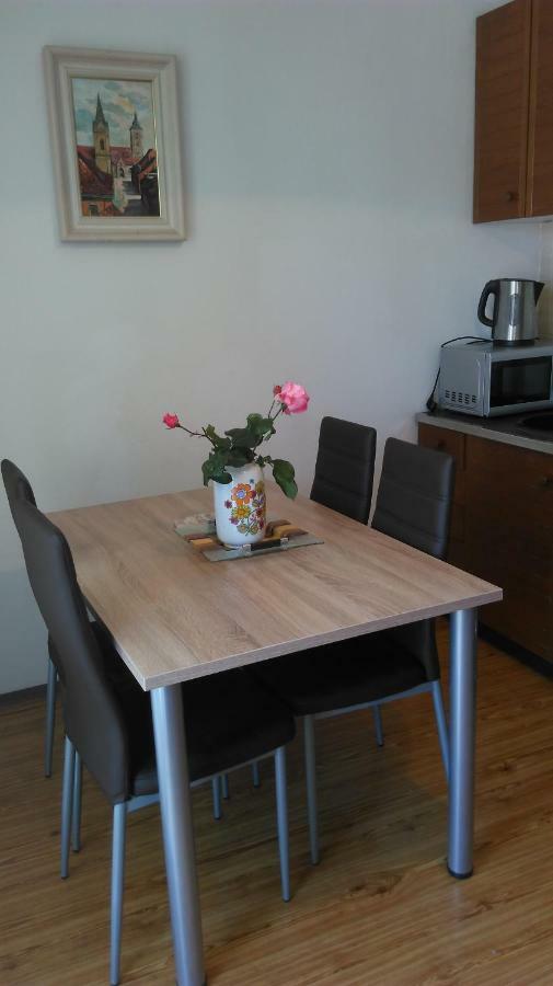 Mravak Apartments Трогир Екстериор снимка