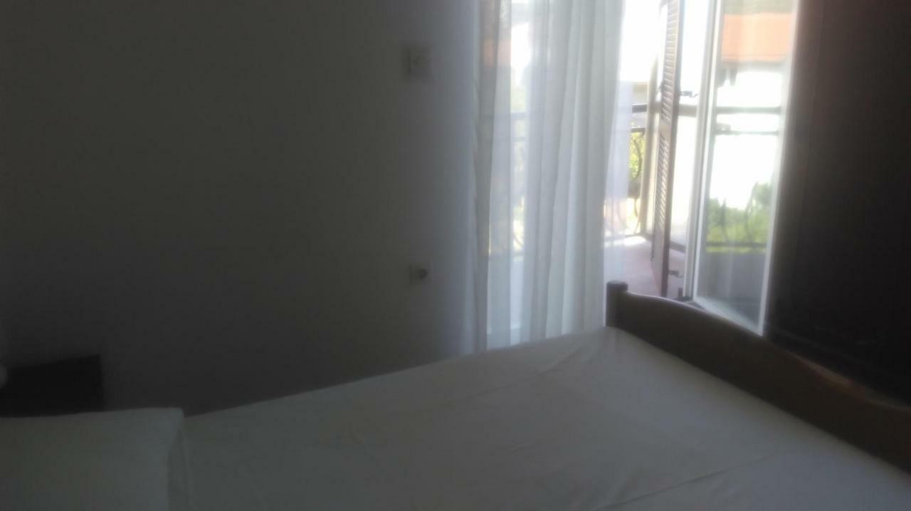 Mravak Apartments Трогир Екстериор снимка