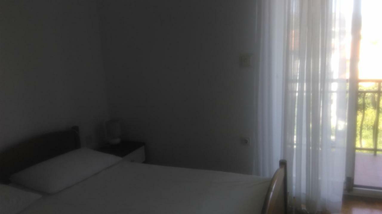 Mravak Apartments Трогир Екстериор снимка